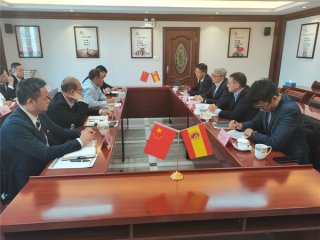  2020年11月27日，，，，，，乐家集团高层领导莅临宝博集团建材集团总部交流工作